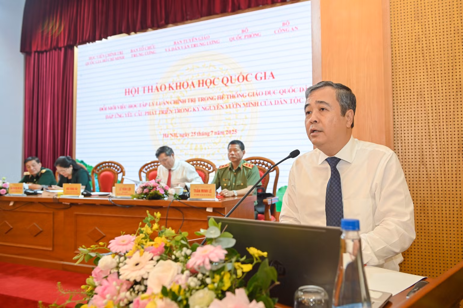hoi-thao-3405.jpg