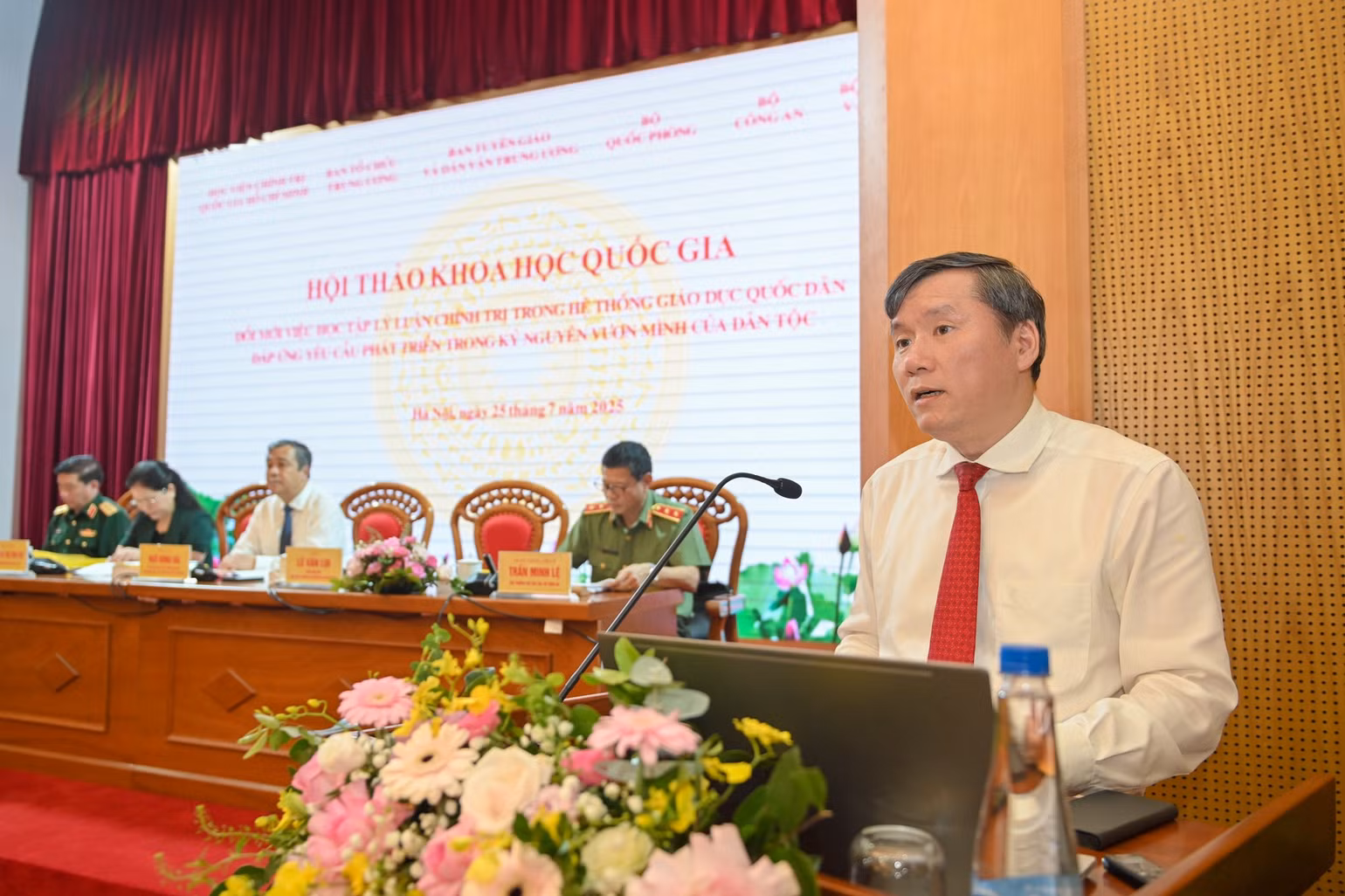 hoi-thao-3288.jpg