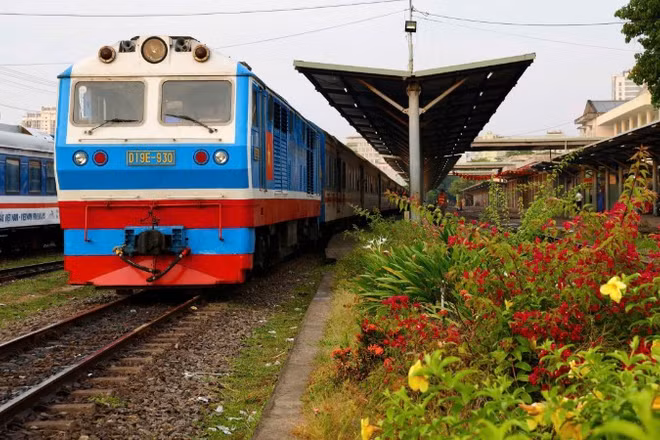 Vẻ đẹp của "Đường tàu-Đường hoa".