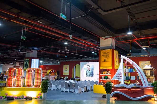 Không gian trưng bày thành tựu của ngành xuất bản.