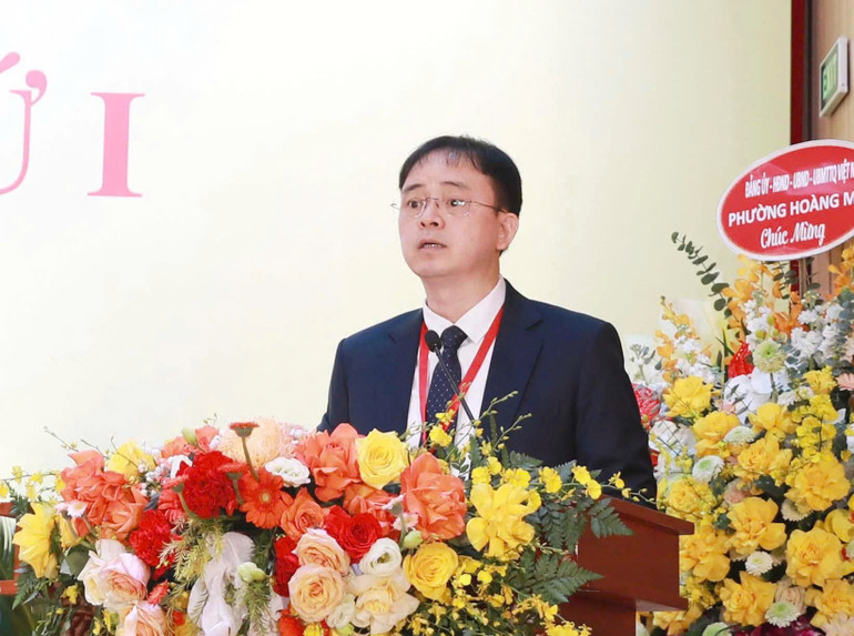 Bí thư Đảng ủy phường Vĩnh Tuy Nguyễn Quang Trung phát biểu tại Đại hội 985936de5f5fd7018e4e.jpg