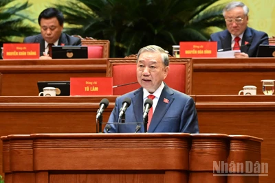 Tổng Bí thư Tô Lâm trình bày Báo cáo về các văn kiện trình Đại hội XIV. (Ảnh: THỦY NGUYÊN)