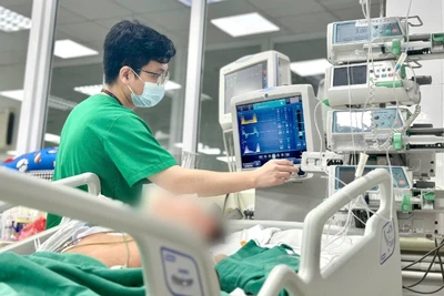 Dù đã được cai máy thở thành công, nhưng ý thức bệnh nhân không phục hồi.