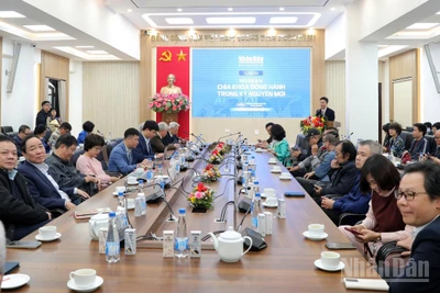 Toàn cảnh buổi gặp mặt cộng tác viên và tọa đàm “Báo chí và trí tuệ nhân tạo (AI): Chìa khóa đồng hành trong kỷ nguyên mới”.