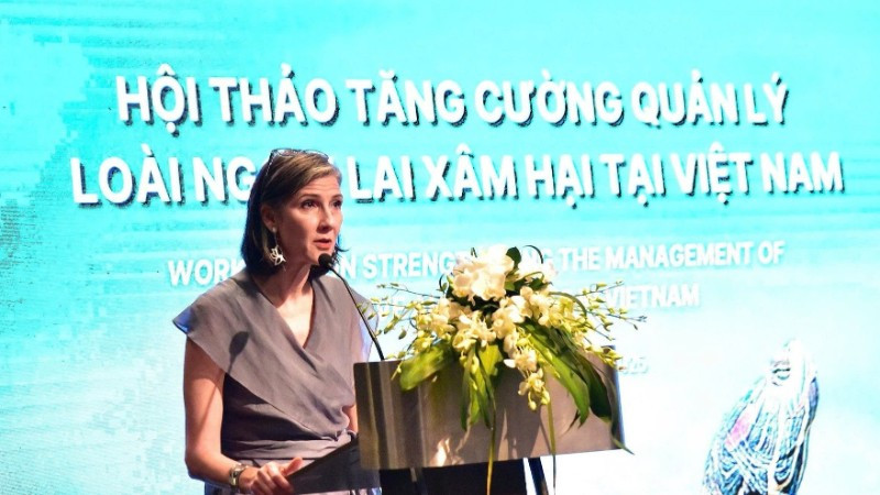 Theo bà Ramla Khalidi, xử lý vấn đề loài ngoại lai xâm hại không chỉ là bảo vệ hệ sinh thái, mà còn bảo vệ con người - sức khỏe, sinh kế và tương lai của con người. 2040-loai-ngoai-lai-xam-hai-091951-900-6661.jpg