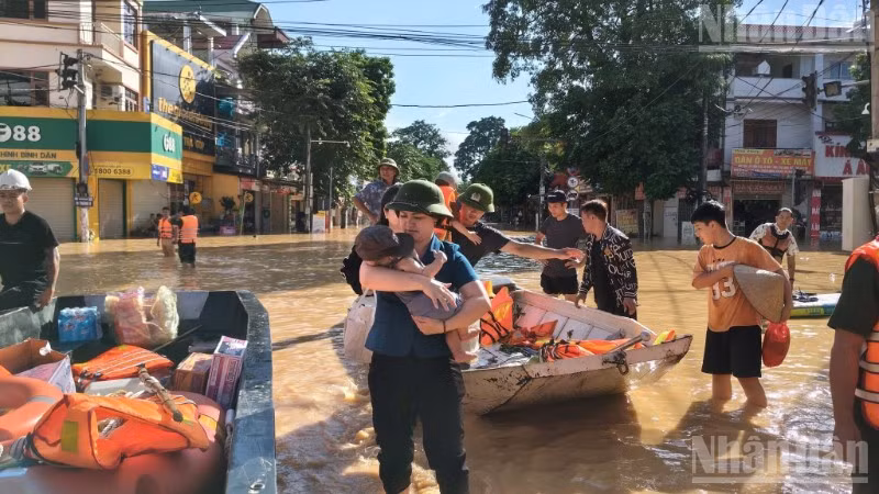 Bộ Nông nghiệp và Môi trường yêu cầu các địa phương tuyệt đối không được chủ quan trong ứng phó lũ.