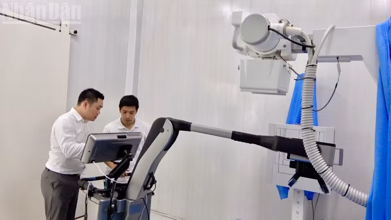 Thiết bị chụp X-quang bằng AI tại Trạm y tế xã Thạnh An. 