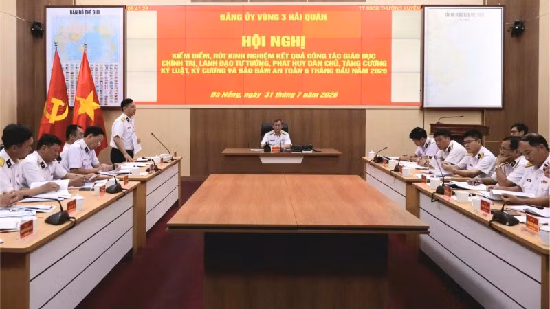 quang-canh-hoi-nghi-kiem-diem-cua-dang-uy-vung-3-hai-quan-3736.jpg