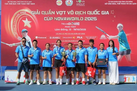 Giải thi đấu quần vợt quốc gia. 