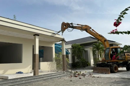 Cơ quan chức năng cưỡng chế.