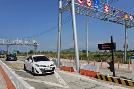 Một số trạm thu phí đã hoạt động.