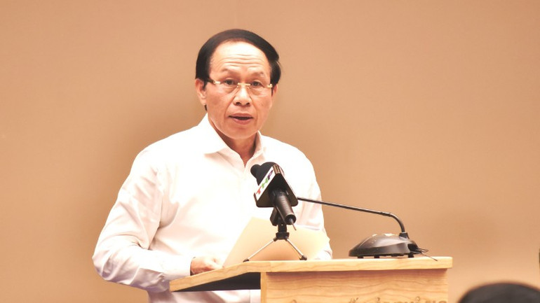 Kamrat Le Tien Chau, medlem av partiets centralkommitté, sekreterare i stadspartikommittén och chef för nationalförsamlingens delegation i Hai Phong talade vid konferensen. a-chau-hn-bch-1-2393.jpg