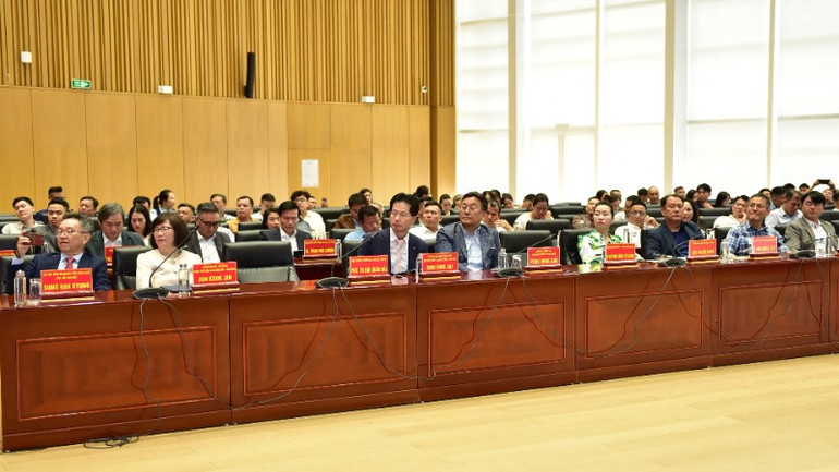 Các đối tác quốc tế tham dự hội nghị. xd1-8213.jpg