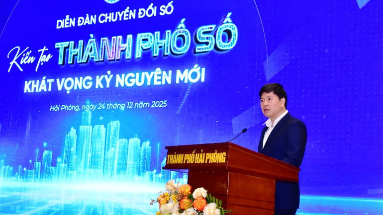 Phó Chủ tịch Ủy ban nhân dân thành phố Hải Phòng Hoàng Minh Cường phát biểu tại diễn đàn.