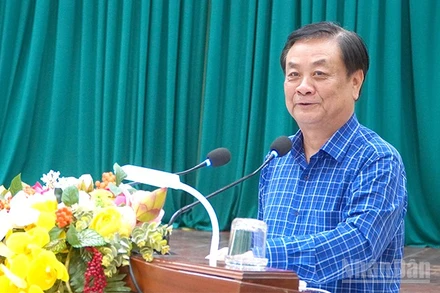 Đồng chí Lê Minh Hoan, Phó Chủ tịch Quốc hội phát biểu tại hội nghị.