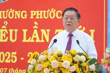 Đồng chí Nguyễn Trọng Nghĩa phát biểu chỉ đạo tại Đại hội Đảng bộ xã Thường Phước.