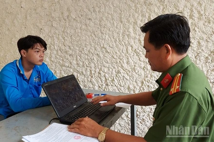 Khúc Văn Thanh tại cơ quan công an.