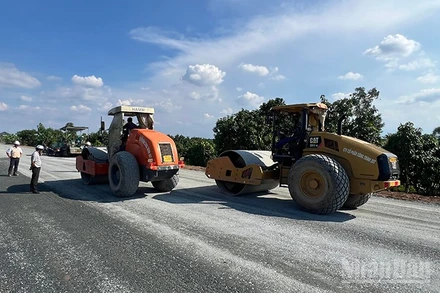 Tập trung thi công gói thầu số 11 của dự án tuyến tránh Cao Lãnh.