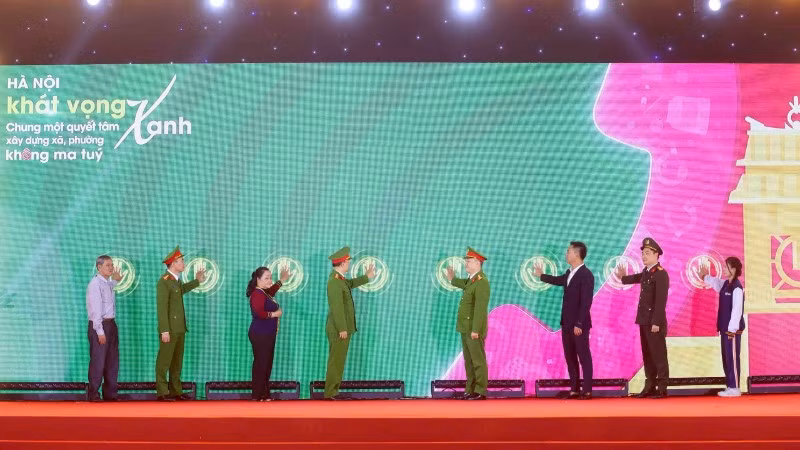 Nghi thức kích hoạt, phát động phong trào “Chung một quyết tâm xây dựng xã, phường không ma túy”.