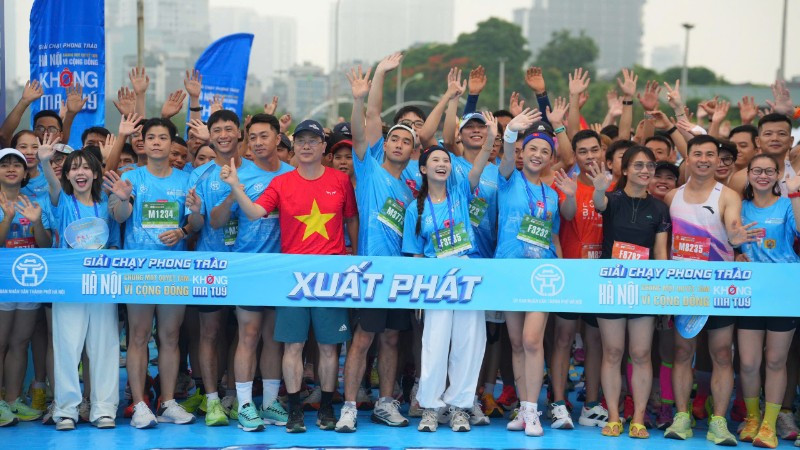 Giải chạy phong trào "Chung một quyết tâm vì cộng đồng không ma túy" tại Hà Nội.