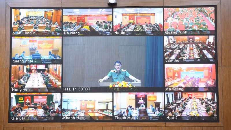 Hội nghị sơ kết công tác công an quý III và 9 tháng đầu năm 2025 tổ chức theo hình thức trực tuyến. (Ảnh: PHAN ANH)