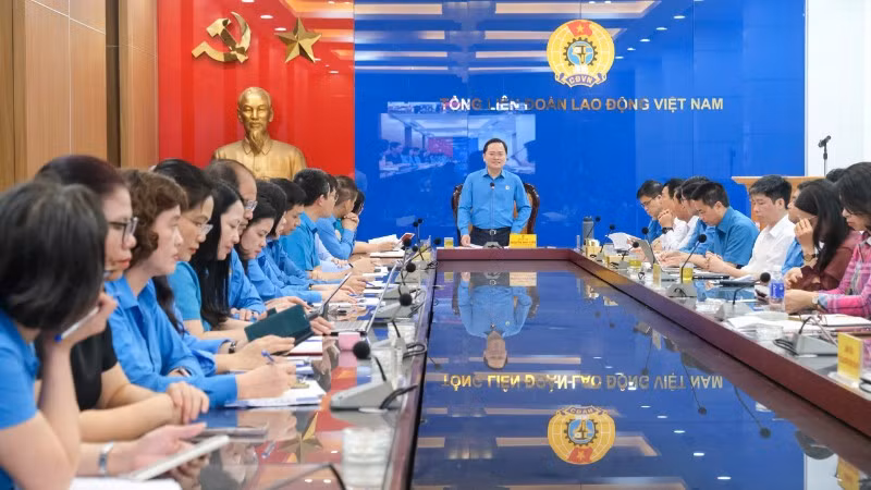 Hội nghị quán triệt triển khai Chỉ thị số 58-CT/TW về nhiệm vụ trọng tâm công tác Tuyên giáo Công đoàn.