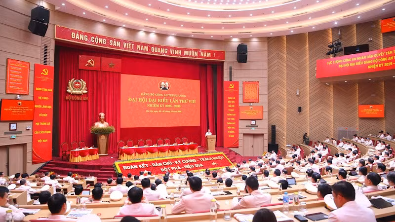 Toàn cảnh Phiên trù bị Đại hội đại biểu Đảng bộ Công an Trung ương lần thứ VIII, nhiệm kỳ 2025-2030.