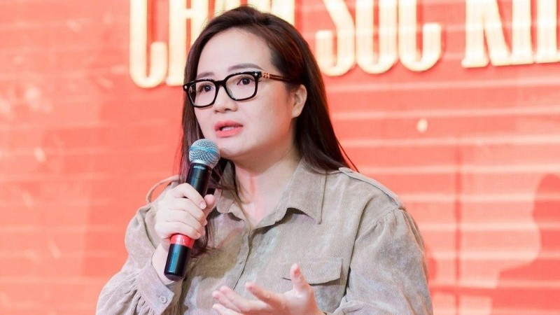Hoàng Thị Hường (chủ hệ sinh thái Hoàng Hường)