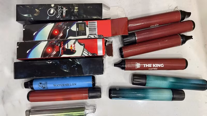 Ma túy núp bóng thuốc lá điện tử.