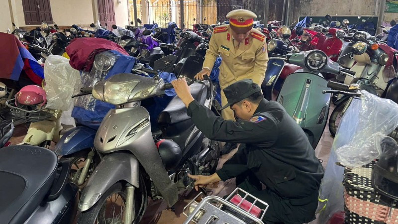 Tổng kiểm tra bãi giữ xe học sinh trong và ngoài trường học.