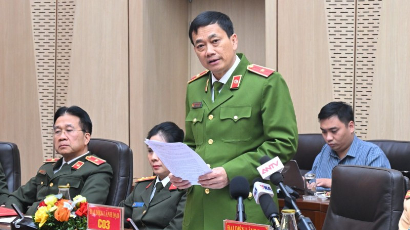 Thiếu tướng Nguyễn Mạnh Hùng, Phó Cục trưởng Cảnh sát điều tra tội phạm về tham nhũng, kinh tế, buôn lậu, Bộ Công an cung cấp thông tin về vụ án.