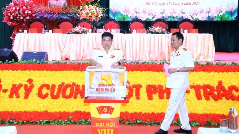 Bỏ phiếu Bầu Ban chấp hành Đại hội đại biểu Đảng bộ Cục Cảnh sát quản lý trại giam, cơ sở giáo dục bắt buộc, trường giáo dưỡng, lần thứ VIII, nhiệm kỳ 2025-2030.