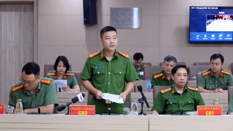 Thượng tá Vũ Thanh Tùng, Phó Cục trưởng Cảnh sát điều tra tội phạm về tham nhũng, kinh tế, buôn lậu Bộ Công an thông tin tại họp báo.