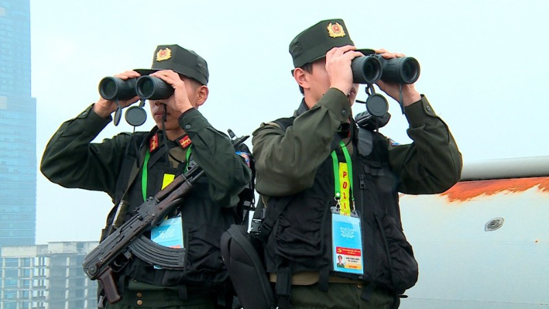 Cán bộ, chiến sĩ Đoàn Cảnh sát đặc nhiệm số 1 (Bộ Tư lệnh Cảnh sát Cơ động) bảo vệ sự kiện chính trị trọng đại.