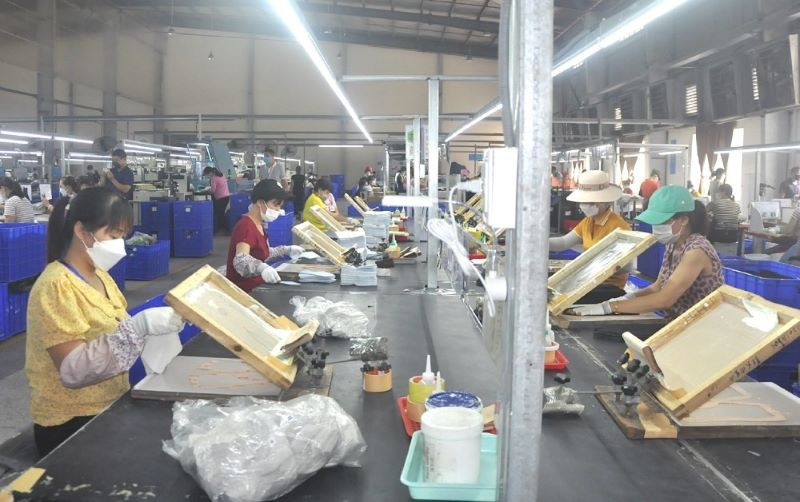 Với mức thu nhập hiện tại, công nhân, lao động không đủ bảo đảm cuộc sống ổn định.