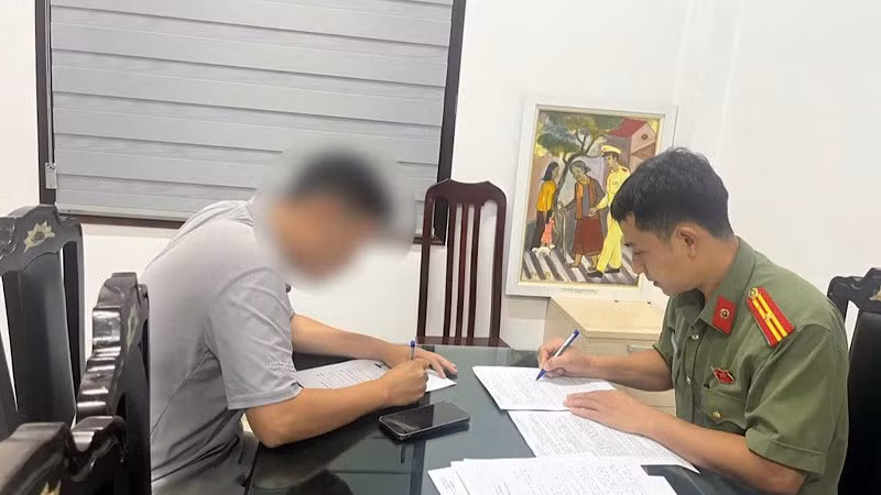 Đối tượng tại cơ quan Công an.