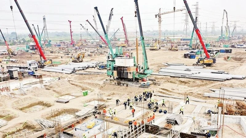 Luật Thủ đô sửa đổi: Phân cấp mạnh mẽ, kiểm soát chặt chẽ để Hà Nội vươn tầm