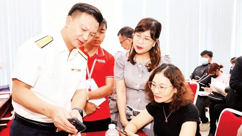 Thuế TP.HCM phối hợp xây hệ sinh thái số hỗ trợ hộ kinh doanh chuyển đổi