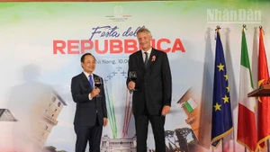 Các đại biểu tại buổi Lễ kỷ niệm 79 năm Quốc khánh Cộng hòa Italia.