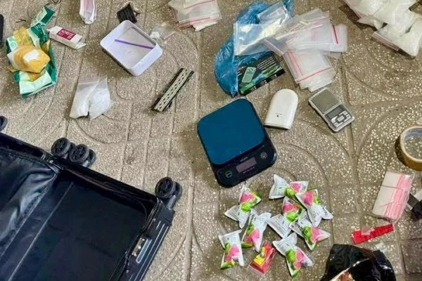 Lâm Đồng: Nguyên Bí thư xã phát hiện vali chứa ma túy trong nhà