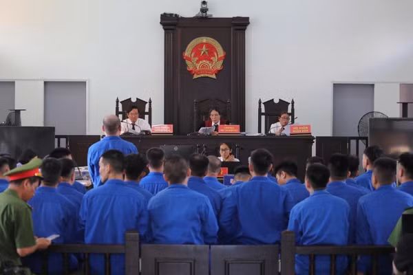 Tòa án tuyên án hơn 30 bị cáo trong vụ tổ chức ma túy tại quán bar tại tỉnh Lâm Đồng.