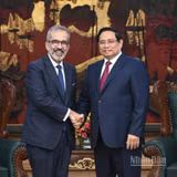 Thủ tướng Chính phủ Phạm Minh Chính và Bộ trưởng Quốc vụ, Bộ trưởng Ngoại giao Bồ Đào Nha Paulo Rangel. (Ảnh: TRẦN HẢI)