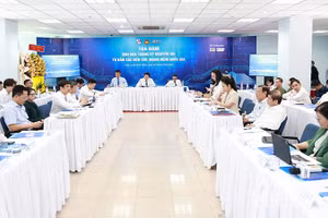 Quang cảnh buổi tọa đàm. (Ảnh: LINH BẢO)