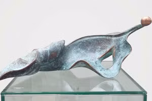 Một tác phẩm trong triển lãm "Ngẫm 2" của nhà điêu khắc Trần Việt Hưng. (Ảnh: Tác giả cung cấp)