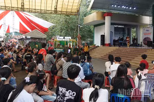 Thảo Cầm Viên Sài Gòn luôn thu hút du khách vào các dịp nghỉ lễ, Tết. (Ảnh: Linh Bảo).