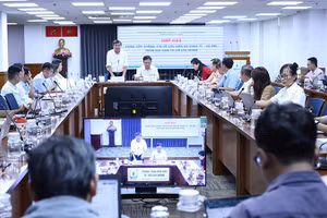 Quang cảnh buổi họp báo. (Ảnh: LONG TRÌ)