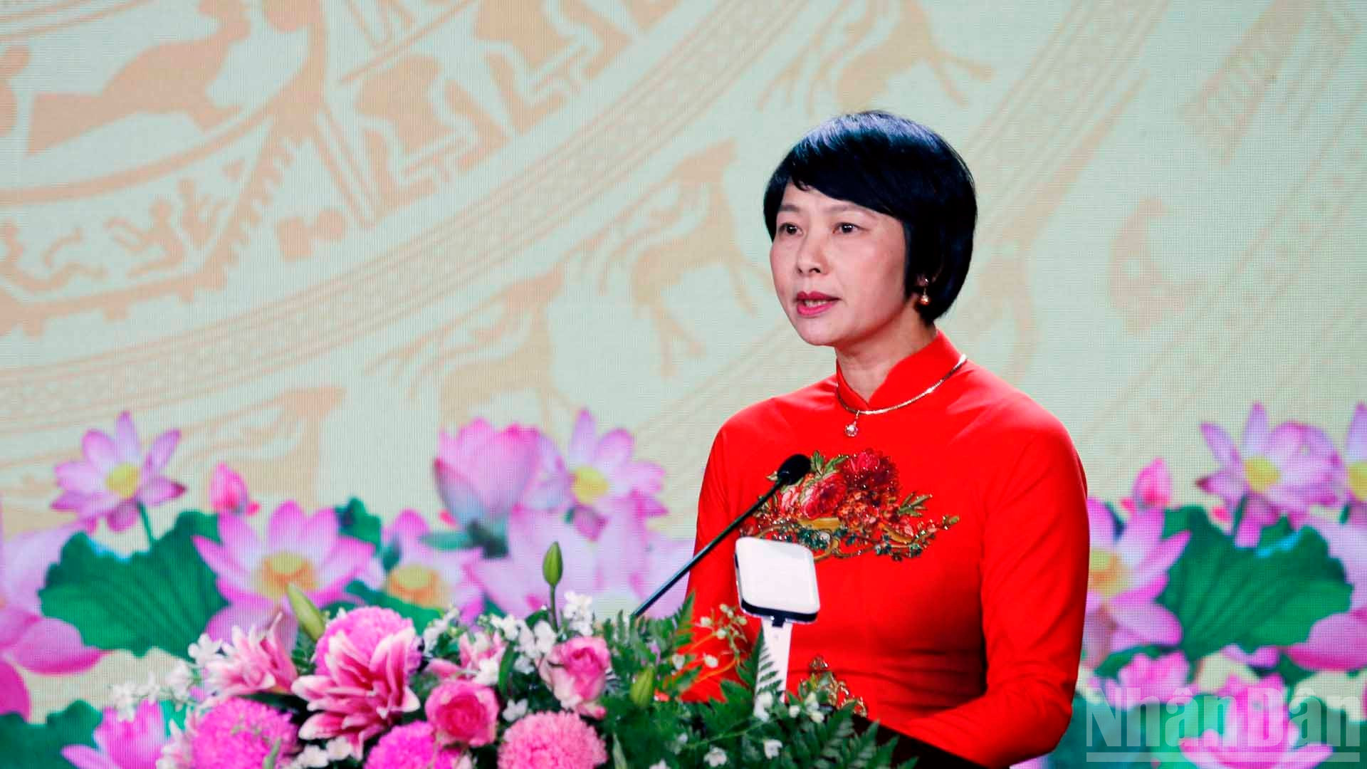 Đồng chí Phạm Thị Phúc, Phó Bí thư Tỉnh ủy, Chủ tịch Ủy ban Mặt trận Tổ quốc Việt Nam tỉnh Lâm Đồng, công bố các nghị quyết, quyết định về sắp xếp đơn vị hành chính cấp xã của tỉnh Lâm Đồng. ndo_br_14.jpg