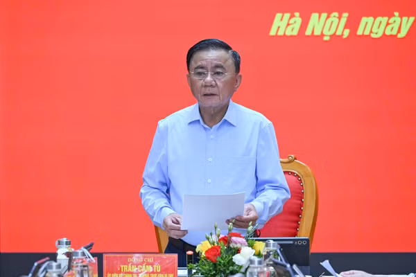 Thường trực Ban Bí thư Trần Cẩm Tú đã ký ban hành Kết luận số 52 – KL/TW ngày 20/6/2026 của Bộ Chính trị về chủ trương thành lập thành phố Bắc Ninh trực thuộc Trung ương. (Ảnh: DUY LINH)