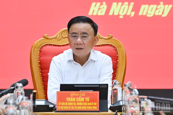 Đồng chí Trần Cẩm Tú, Ủy viên Bộ Chính trị, Thường trực Ban Bí thư. (Ảnh: THỦY NGUYÊN)