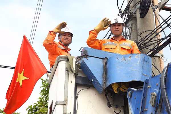 Gần 1.000 ca trực được EVNNPC và các đơn vị bố trí trong kỳ nghỉ Lễ Quốc khánh 2/9, bảo đảm công tác chỉ đạo, điều hành và vận hành được duy trì xuyên suốt. (Ảnh: EVNNPC)
